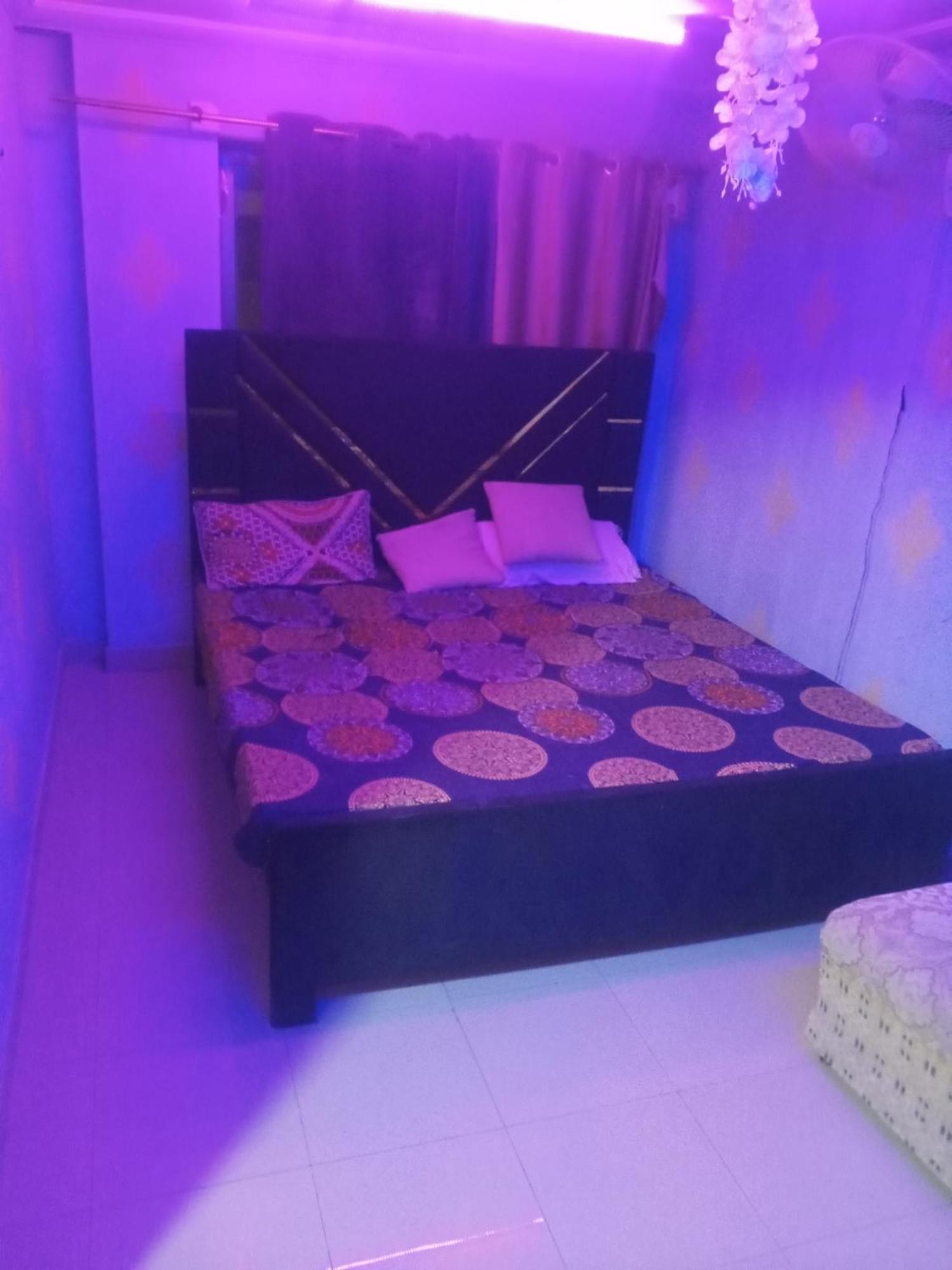 Aj Room Service Civic Center Равалпинди Екстериор снимка