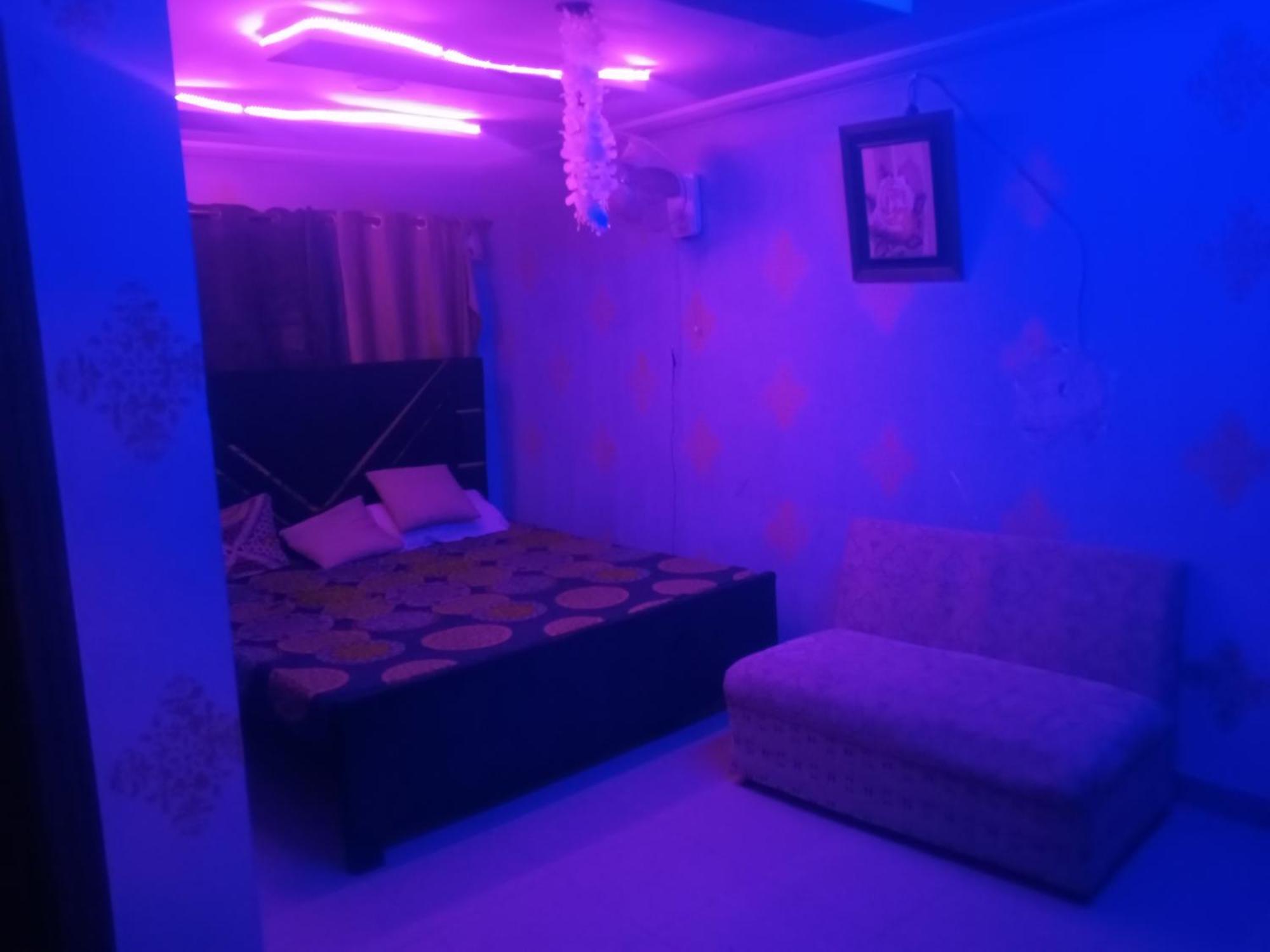 Aj Room Service Civic Center Равалпинди Екстериор снимка